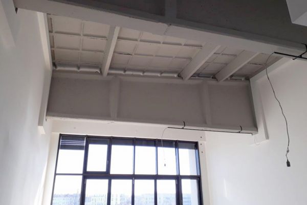 Heizhaus-Studio 2.3 - Blick auf Beton-Decke