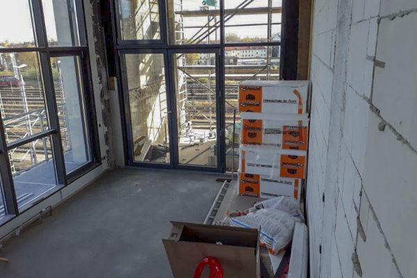 Heizhaus-Studio 1.4  Blick auf überdachte Süd-Loggia